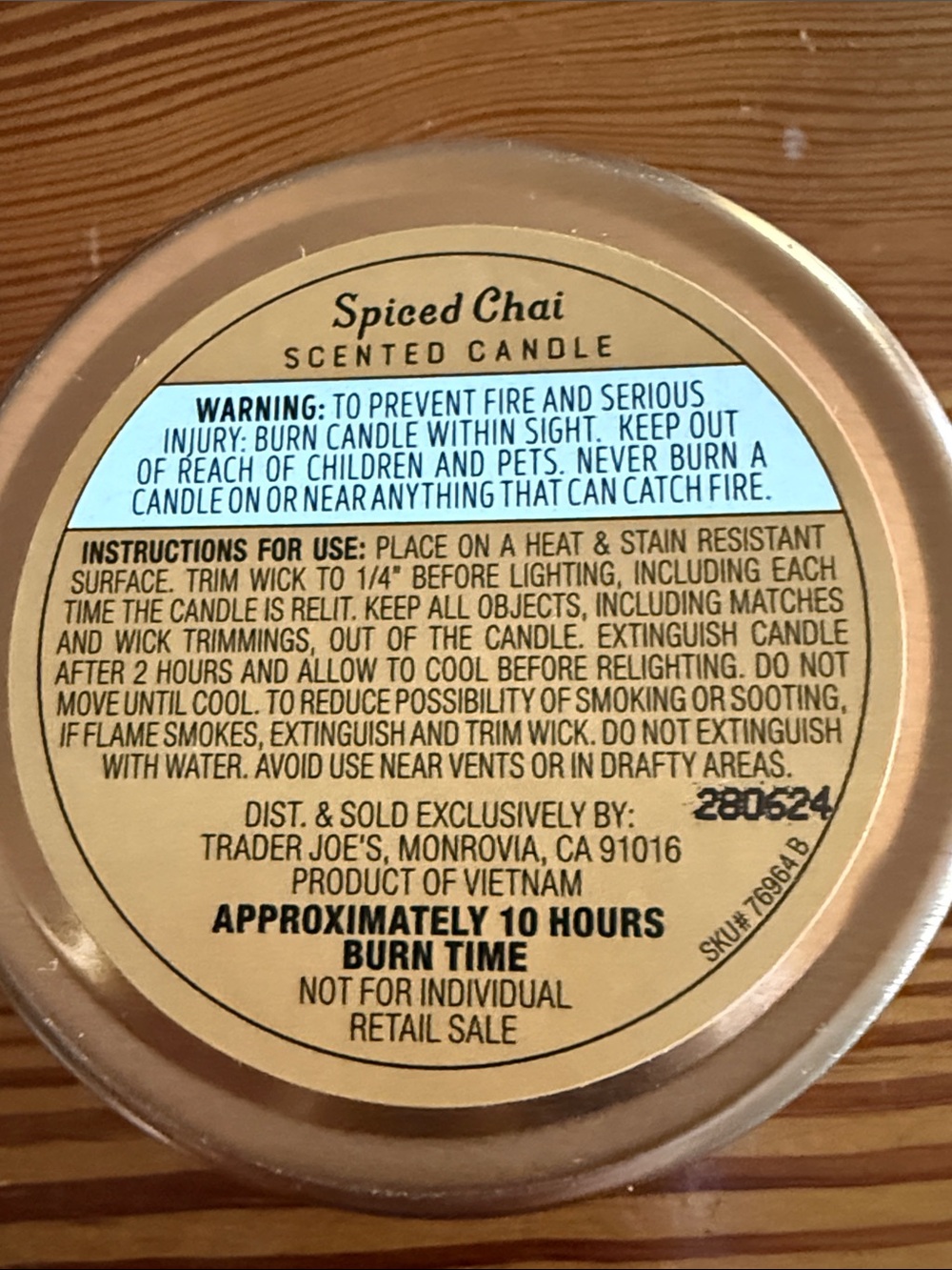 TRADER JOES Spiced Chai Scented Candle - Picture 3 of 4